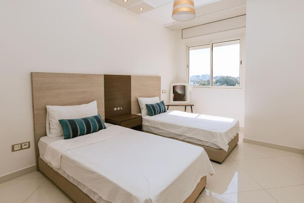 Central 2-Bedrooms Near Beach & Dining Tanger Extérieur photo