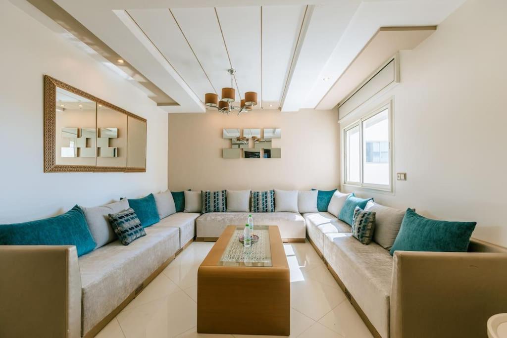 Central 2-Bedrooms Near Beach & Dining Tanger Extérieur photo