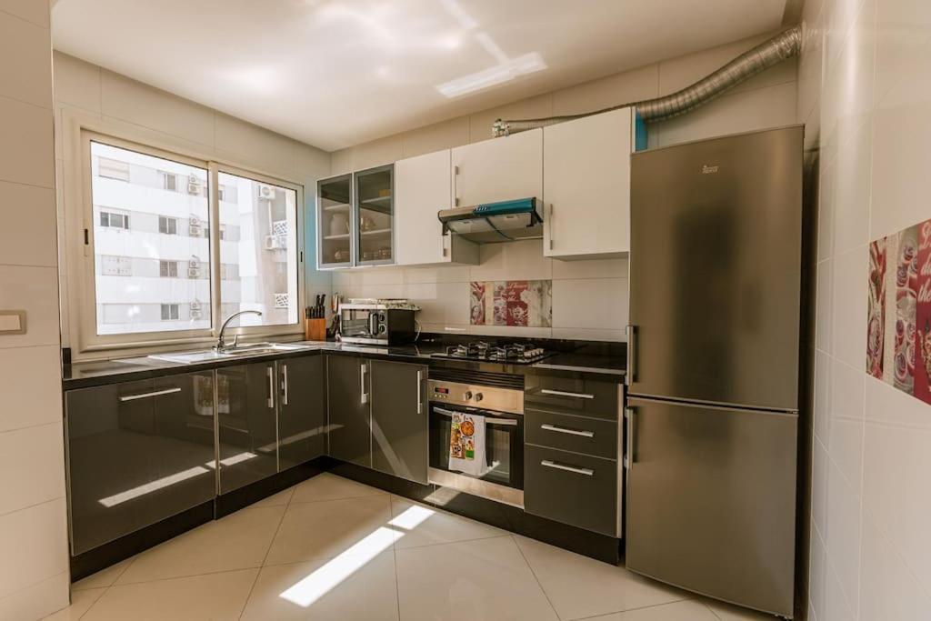 Central 2-Bedrooms Near Beach & Dining Tanger Extérieur photo
