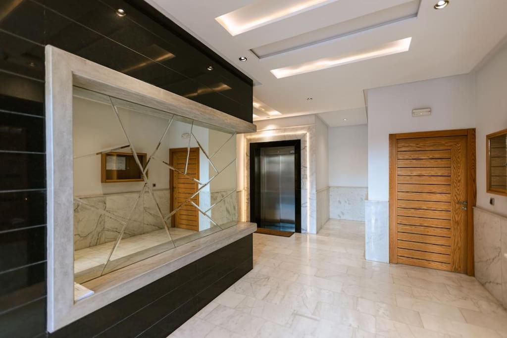 Central 2-Bedrooms Near Beach & Dining Tanger Extérieur photo