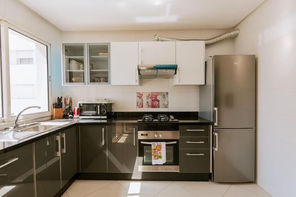 Central 2-Bedrooms Near Beach & Dining Tanger Extérieur photo