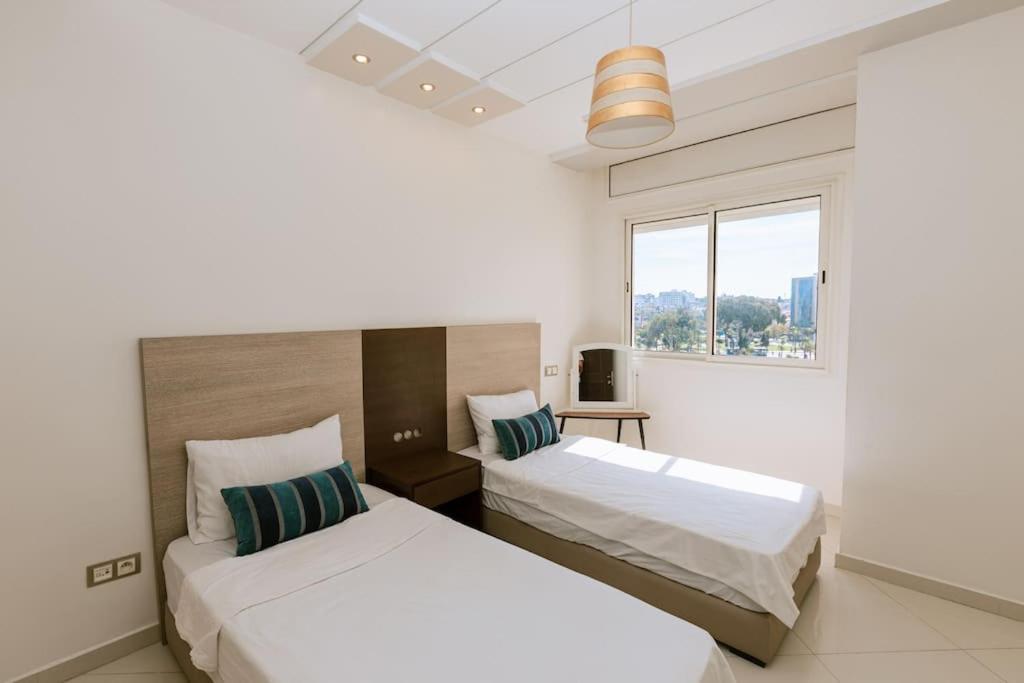 Central 2-Bedrooms Near Beach & Dining Tanger Extérieur photo