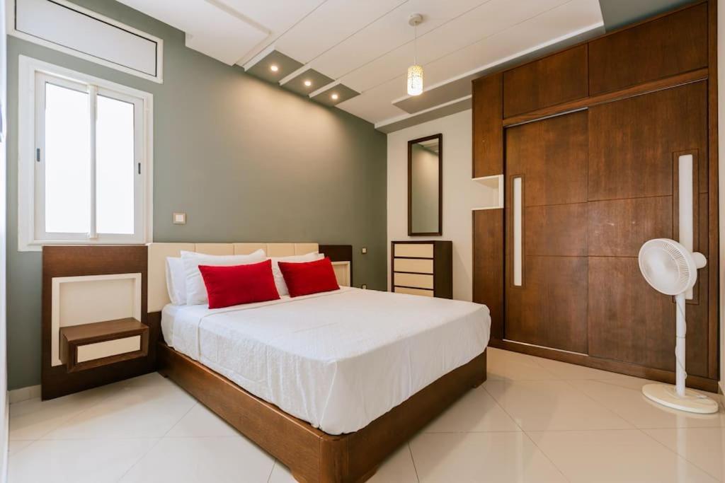 Central 2-Bedrooms Near Beach & Dining Tanger Extérieur photo